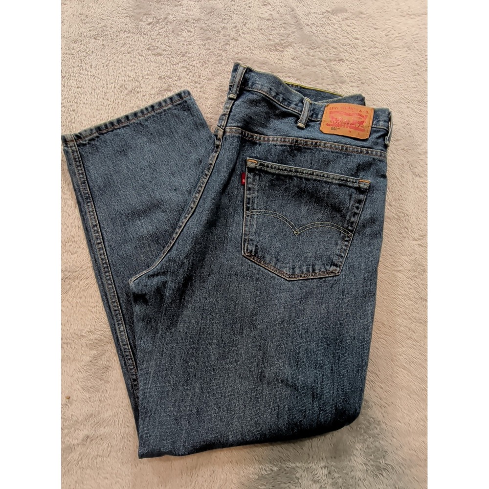Levis 550 Relaxed Fit Jeans Mens 44x32 Medium Wash Sash Blue 01550-4891